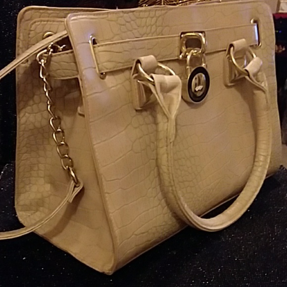 Satchel-Never been used - Picture 6 of 8